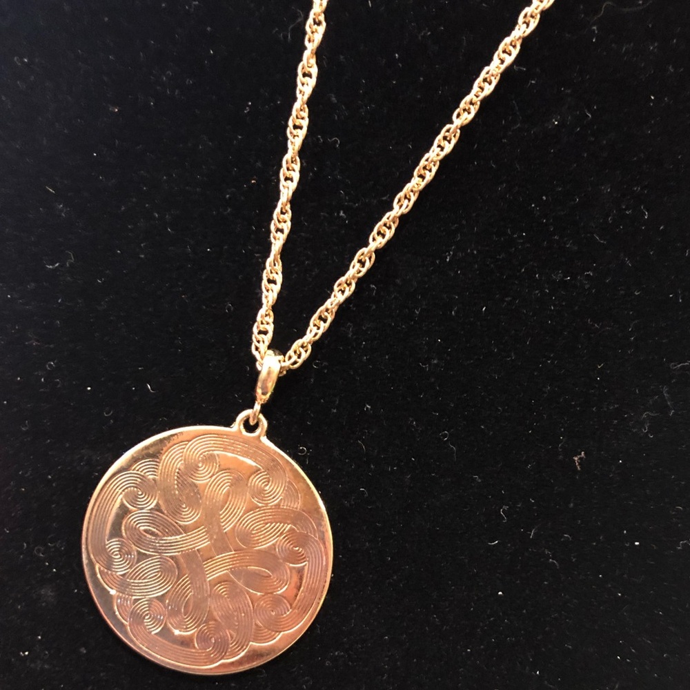 Avon Goldtone Medallion Necklace